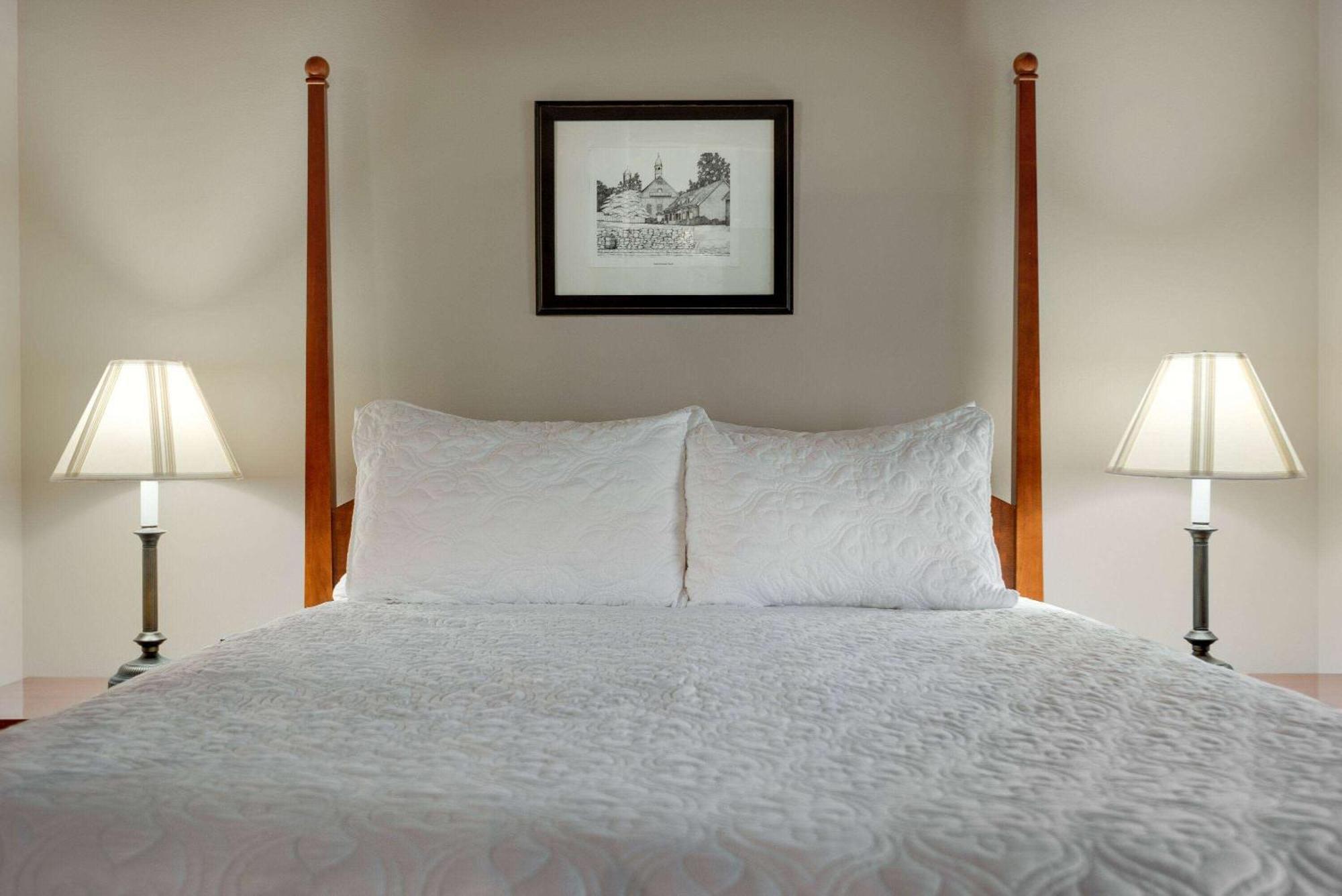 The Historic Brookstown Inn, Trademark Collection By Wyndham Уинстън-Сейлъм Екстериор снимка