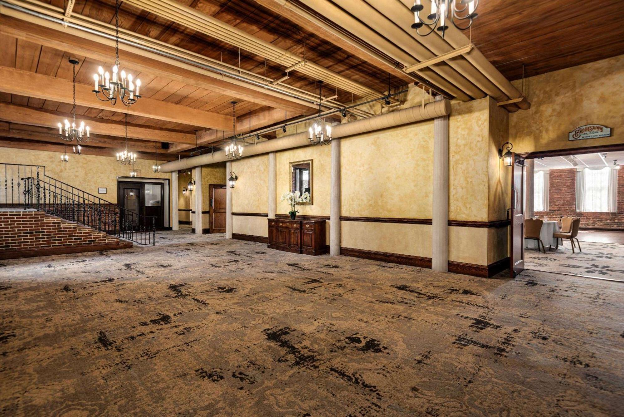 The Historic Brookstown Inn, Trademark Collection By Wyndham Уинстън-Сейлъм Екстериор снимка