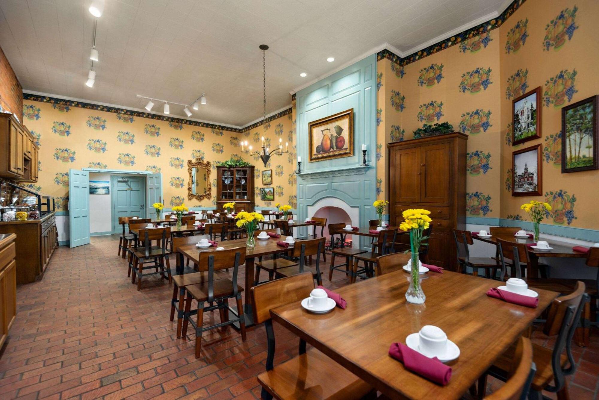 The Historic Brookstown Inn, Trademark Collection By Wyndham Уинстън-Сейлъм Екстериор снимка